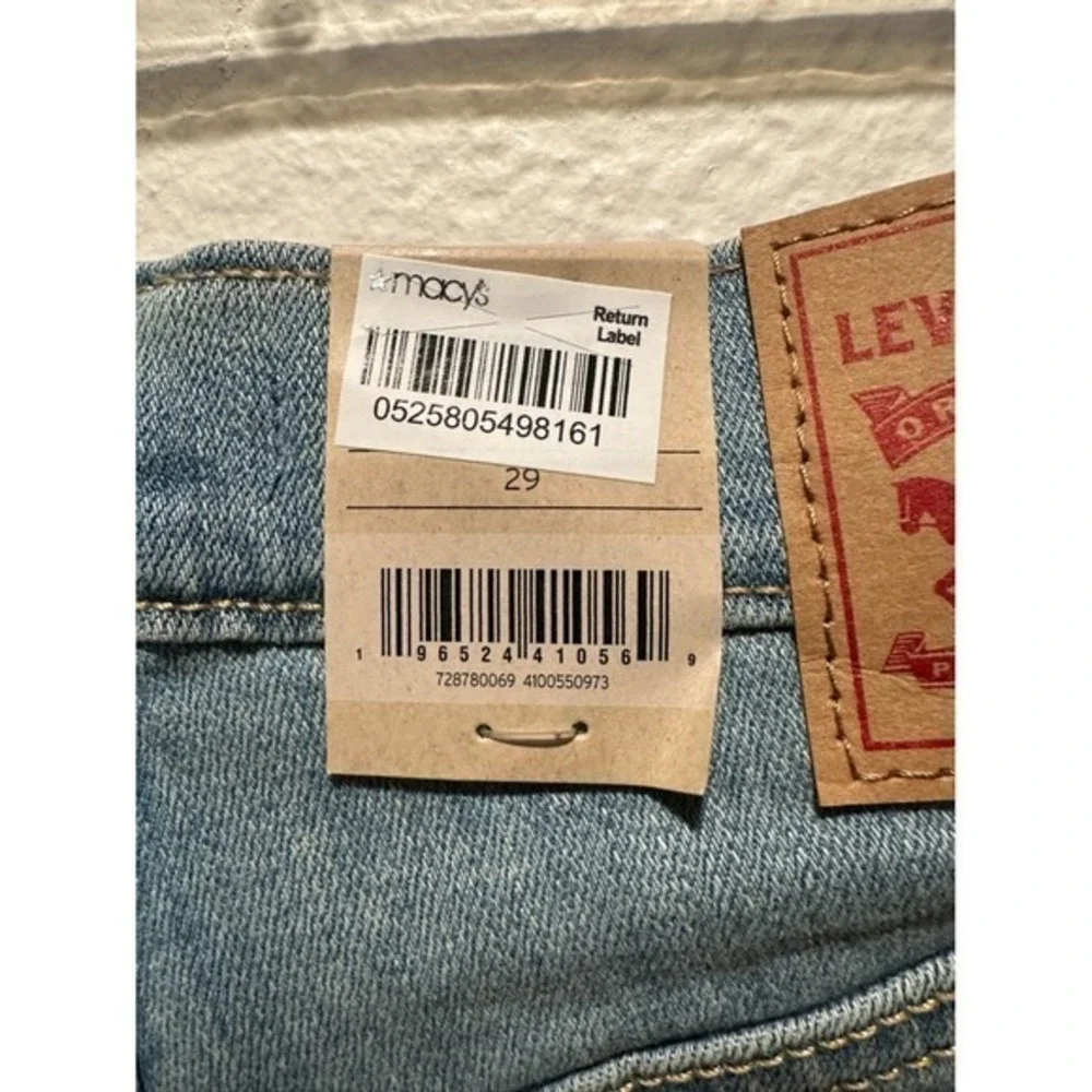 Levi's high rise hypersoft shorts denim NWT Women's‎ Size 29